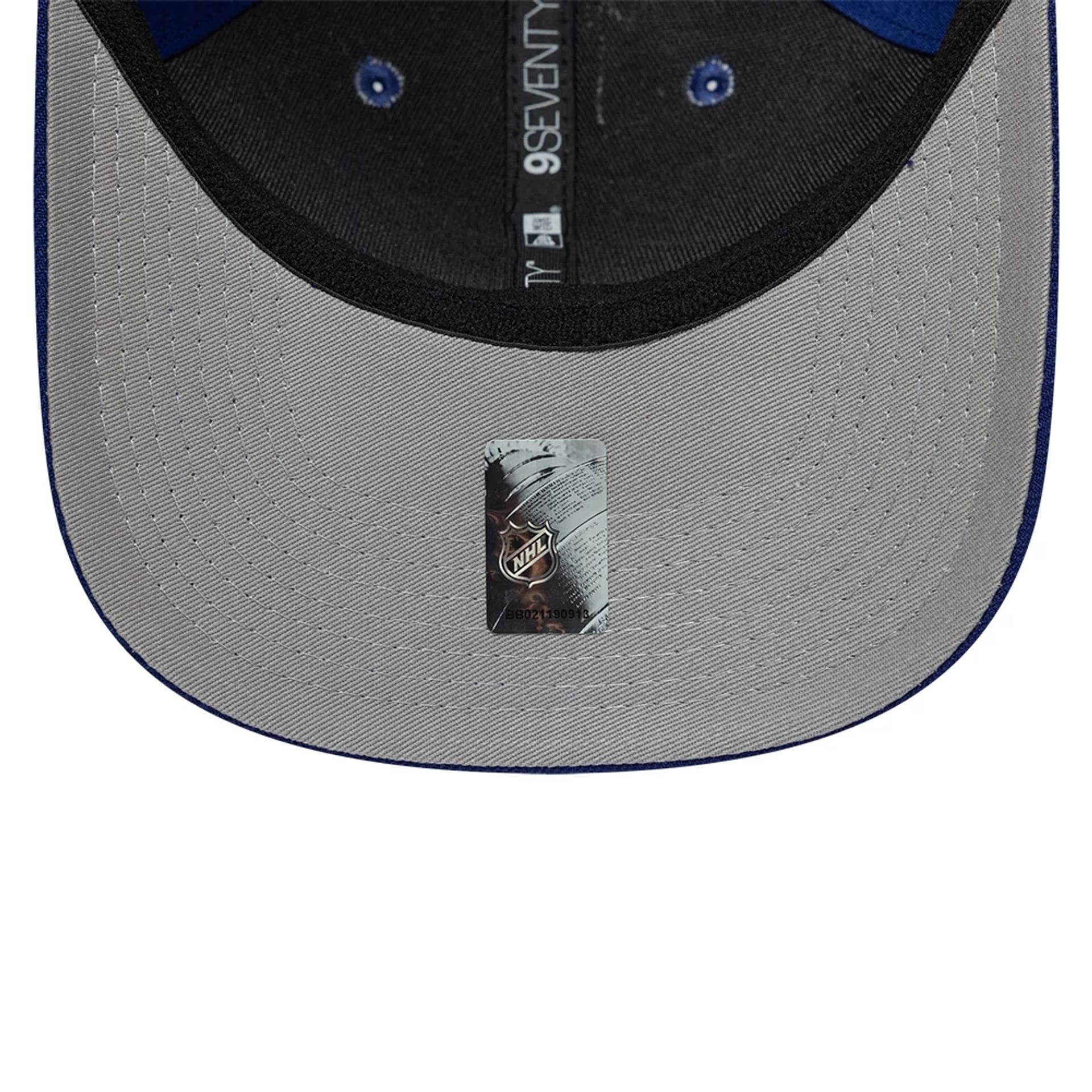 Pictured is this NHL Team Tampa Bay Lightning 9SEVENTY Stretch Snap cap in dark blue. 2
