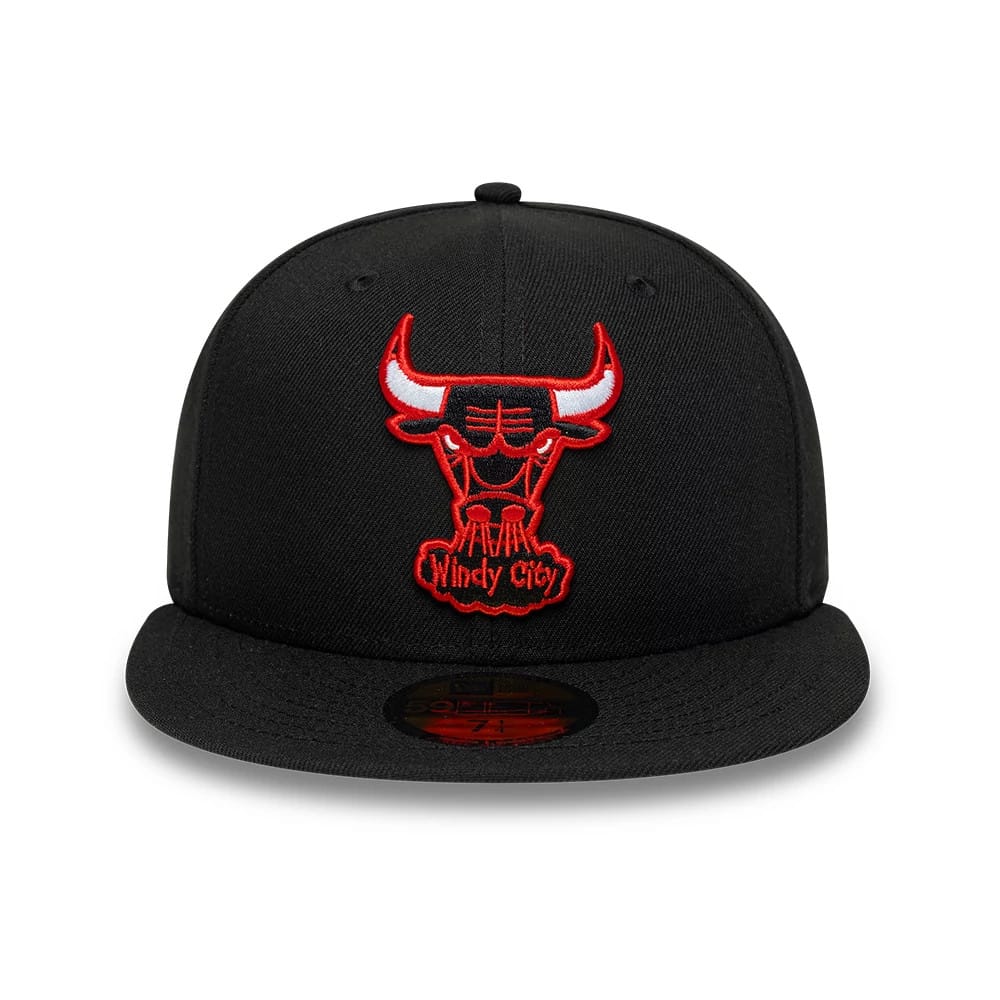 Pictured is this NBA Hardwood Classic Windy City Chicago Bulls 59FIFTY Fitted cap in black. 3