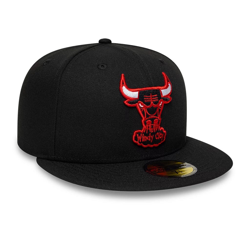 Pictured is this NBA Hardwood Classic Chicago Bulls 59FIFTY Fitted cap in black. 4
