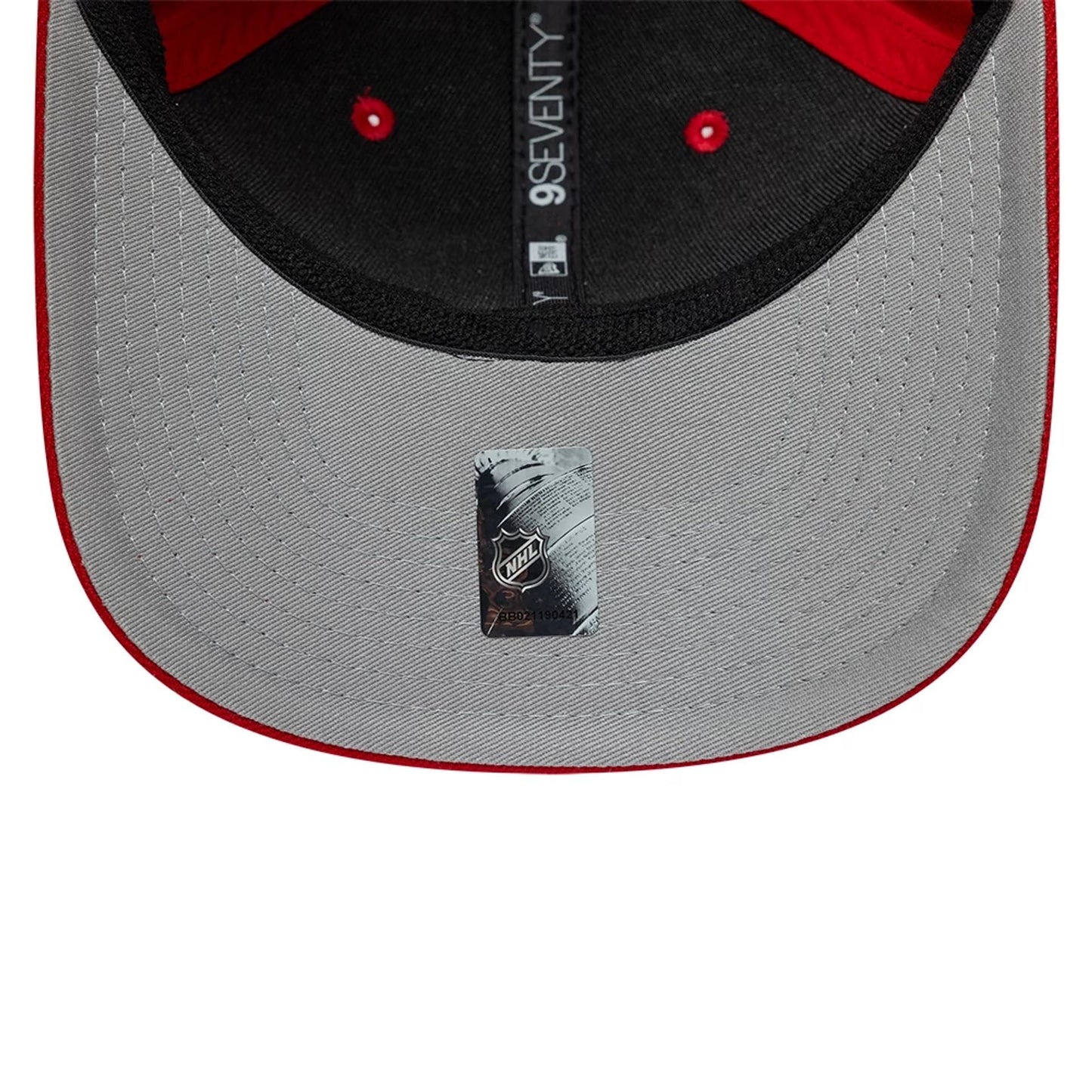 Pictured is this NHL Team Florida Panthers 9SEVENTY Stretch Snap cap in red. 2