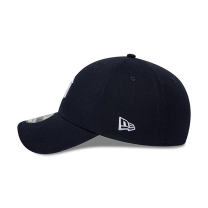 Pictured is this MLB Classic Detroit Tigers 39THIRTY Stretch Fit cap in navy. 5