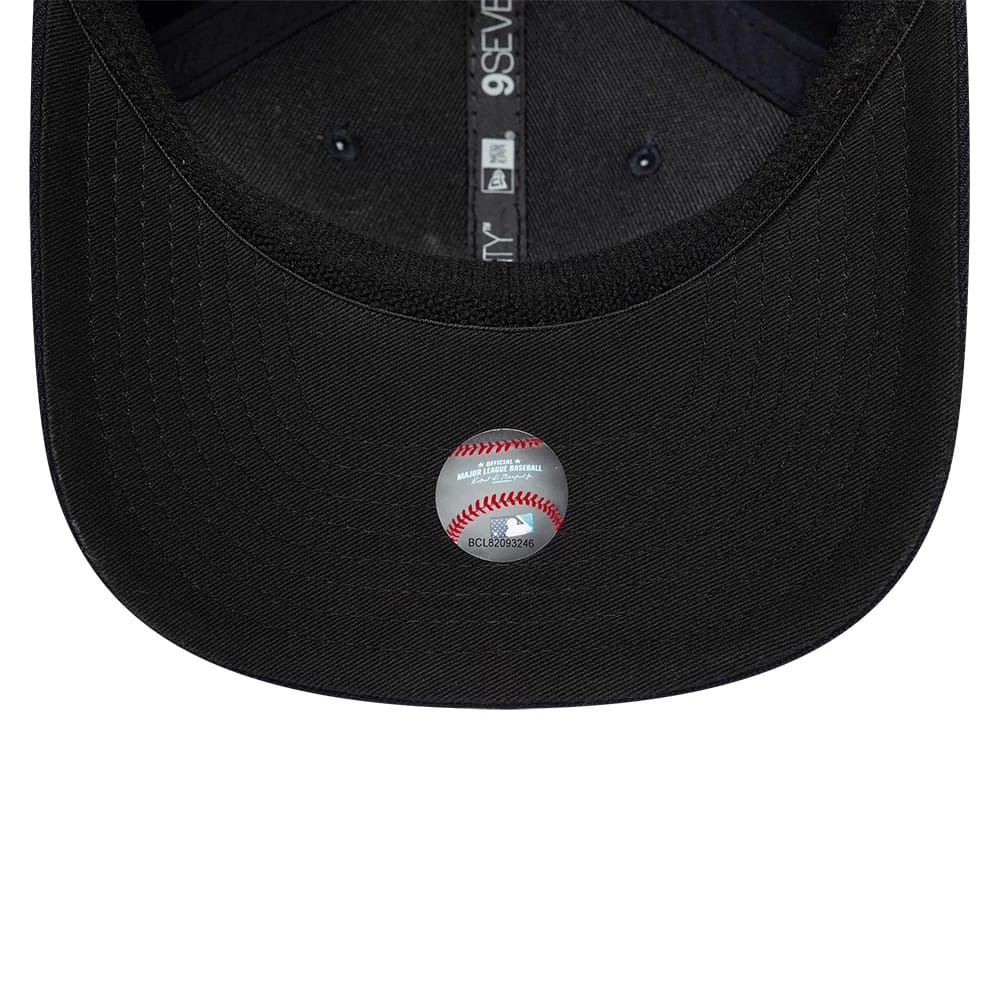 Pictured is this MLB Player Replica New York Yankees 9SEVENTY Stretch Snap cap in navy. 7