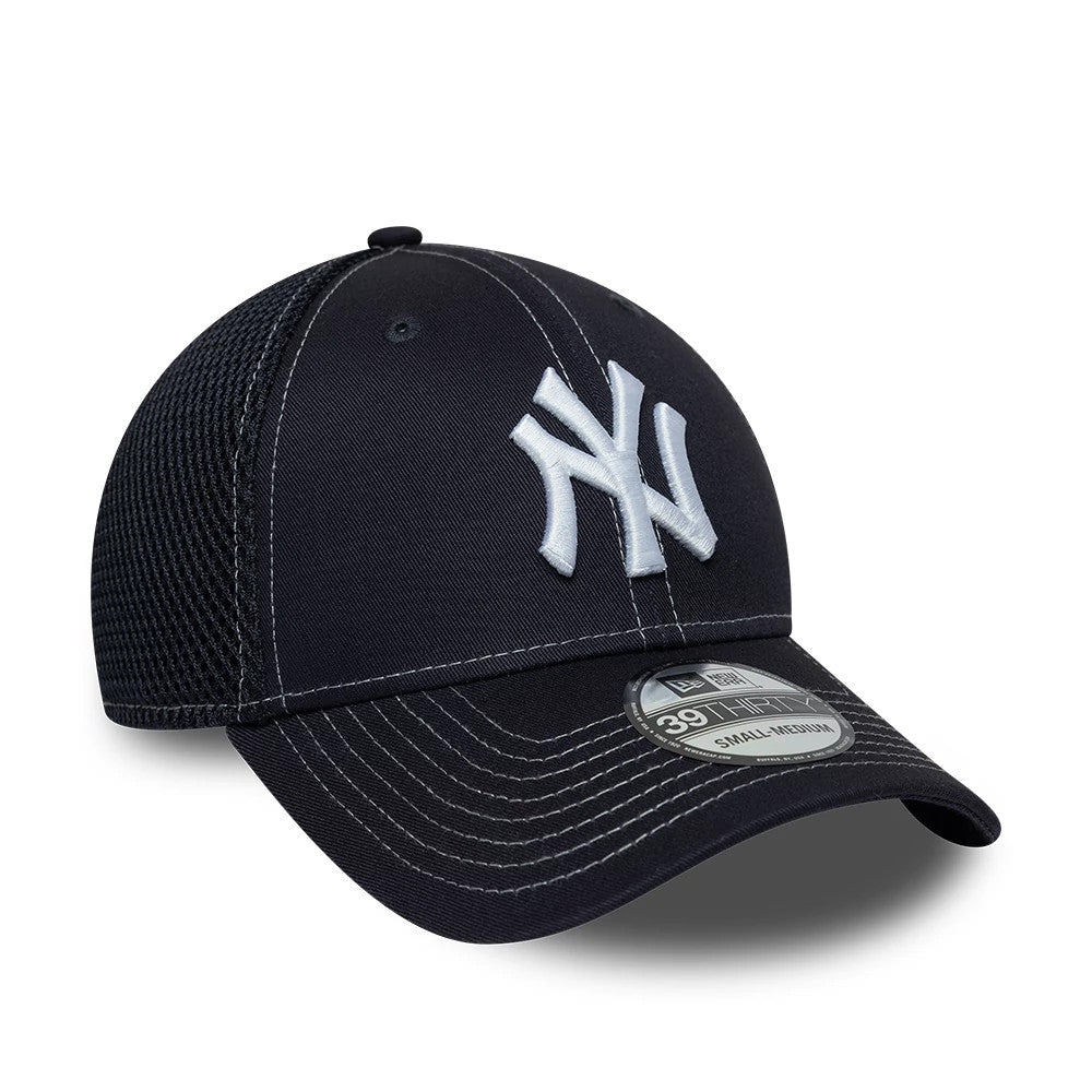 Pictured is this MLB Neo New York Yankees 39THIRTY Stretch Fit cap in navy. 3