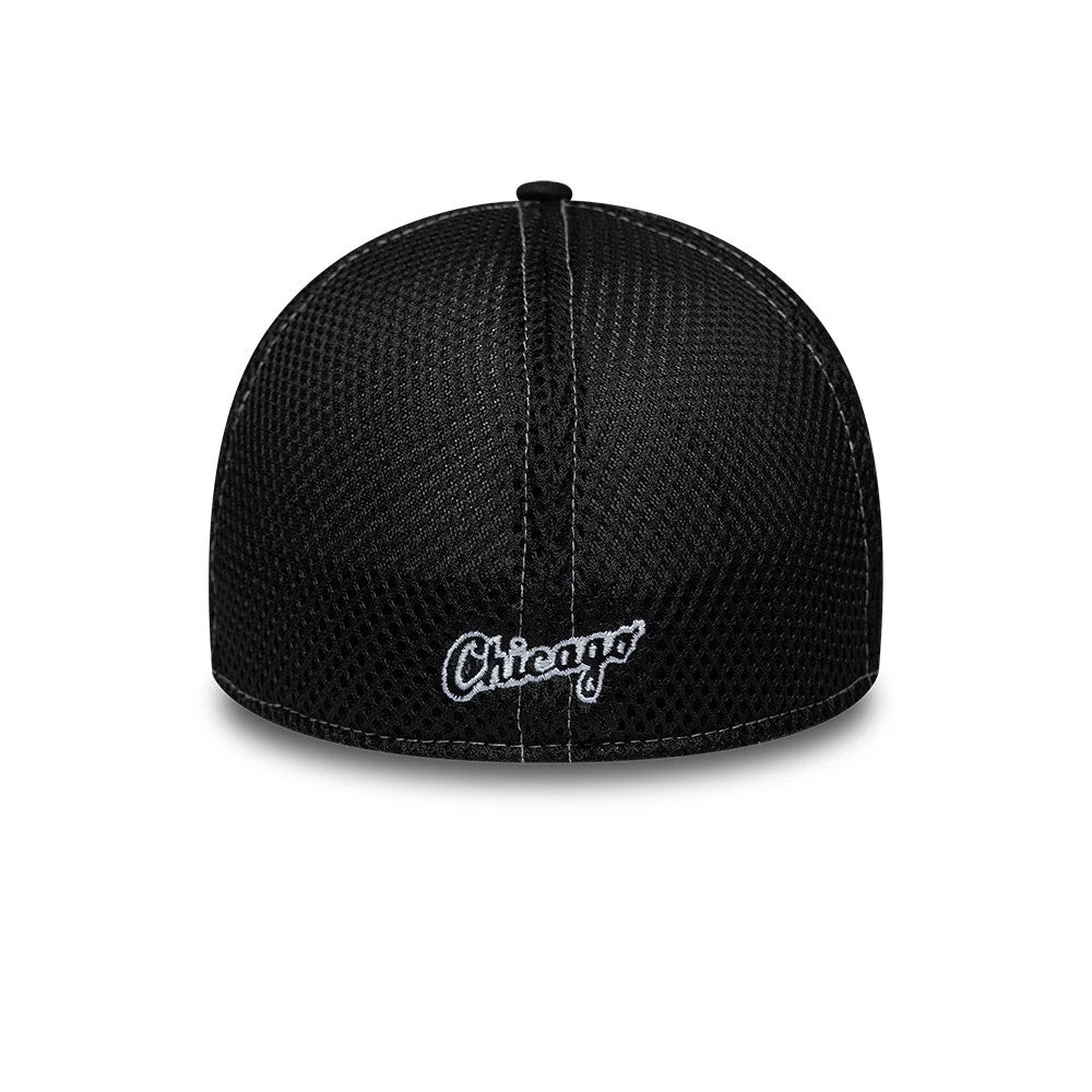 Chicago White Sox MLB Neo Black New Era 39THIRTY Stretch Fit Cap, rear view showing white embroidered Chicago text centred on the back mesh panels, with a curved black visor and six-panel design featuring seams.