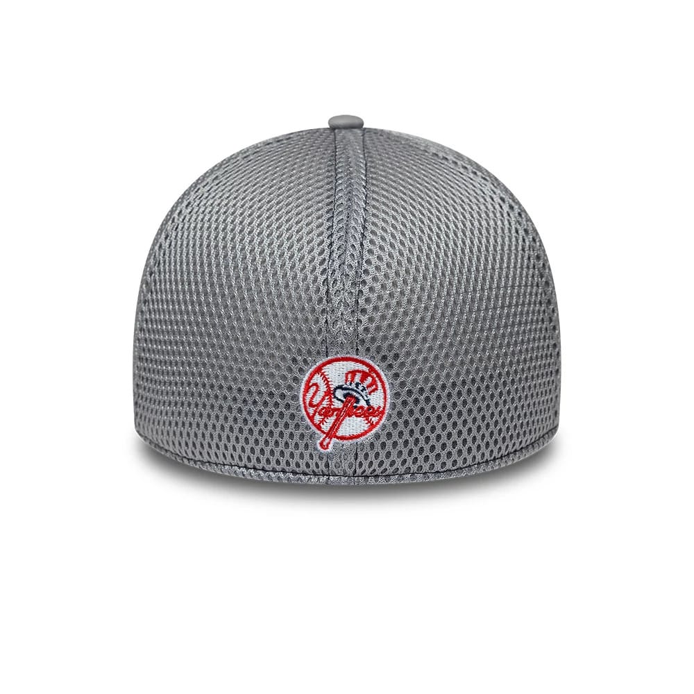 Pictured is this MLB Neo New York Yankees 39THIRTY Stretch Fit cap in Grey . 4
