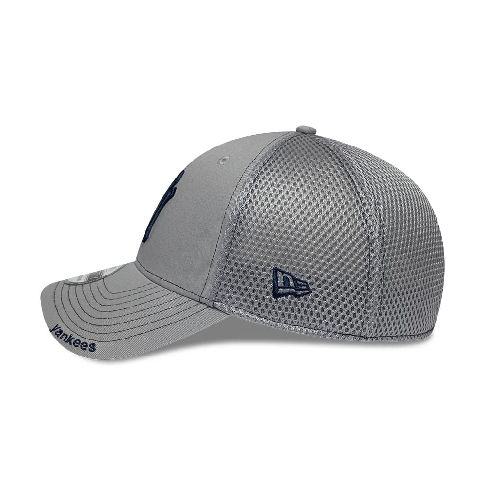 Pictured is this MLB Neo New York Yankees 39THIRTY Stretch Fit cap in Grey . 5