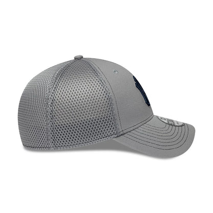 Pictured is this MLB Neo New York Yankees 39THIRTY Stretch Fit cap in Grey . 6