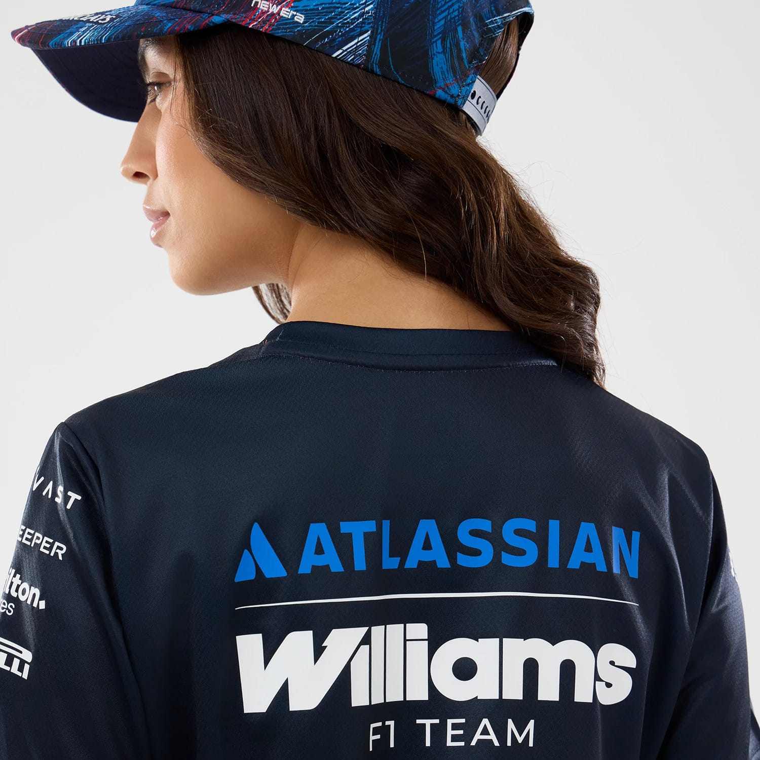 The model is wearing this Womens Williams GB Race Special Tech T-Shirt  in navy. 7