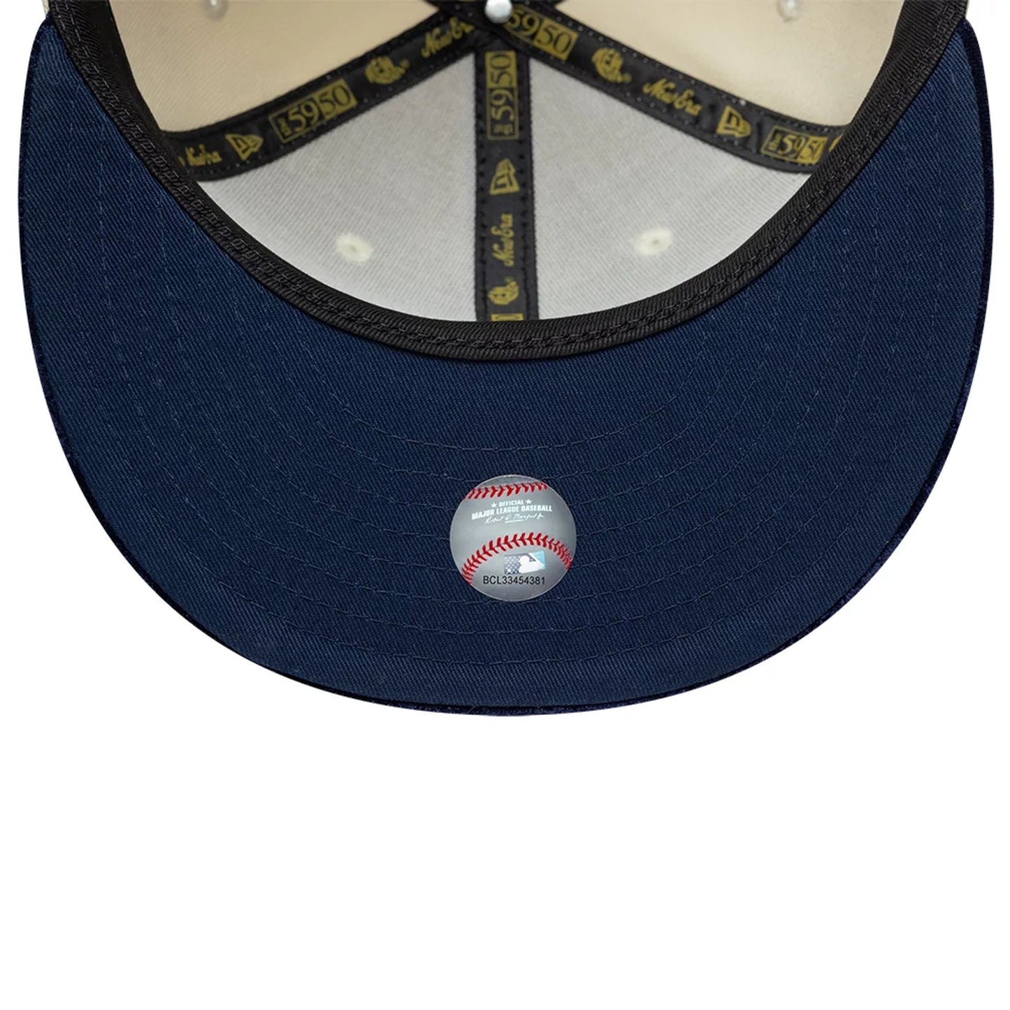 Pictured is this MLB Paisley Visor New York Yankees 59FIFTY Fitted cap in Cream. 2