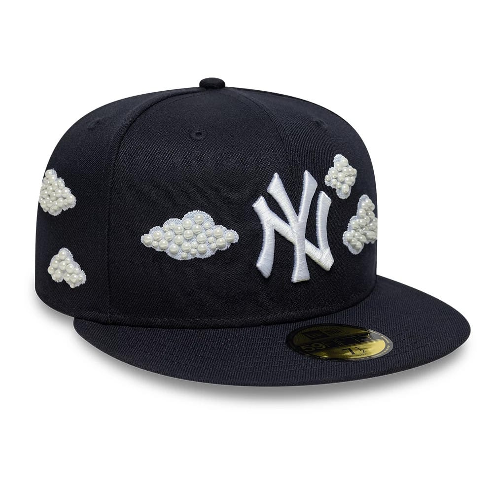 Pictured is this MLB Faux Pearl New York Yankees 59FIFTY Fitted cap in navy. 5