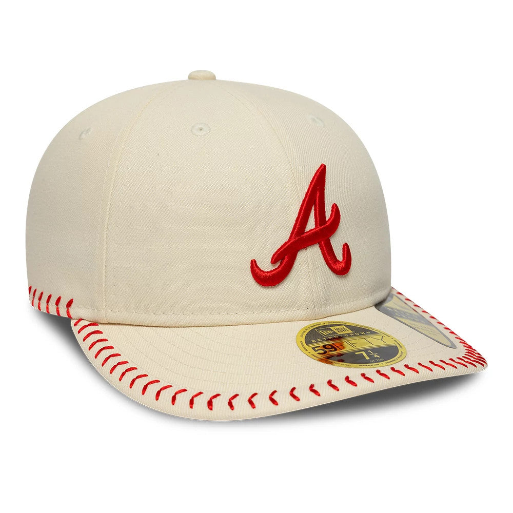 Pictured is this MLB Baseball Stitch Atlanta Braves Retro Crown 59FIFTY Fitted cap in Cream. 3