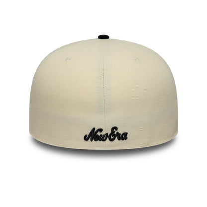 Pictured is this New Era Paisley Visor 59FIFTY Fitted cap in light beige. 3