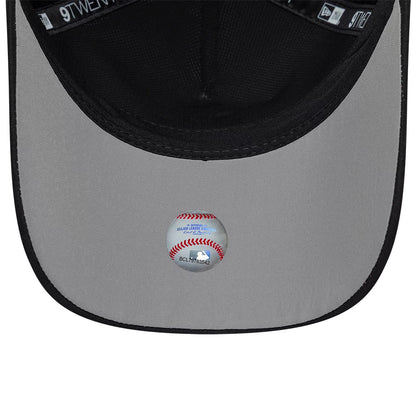 Pictured is this MLB Panel San Francisco Giants 9TWENTY A-Frame cap in black. 2