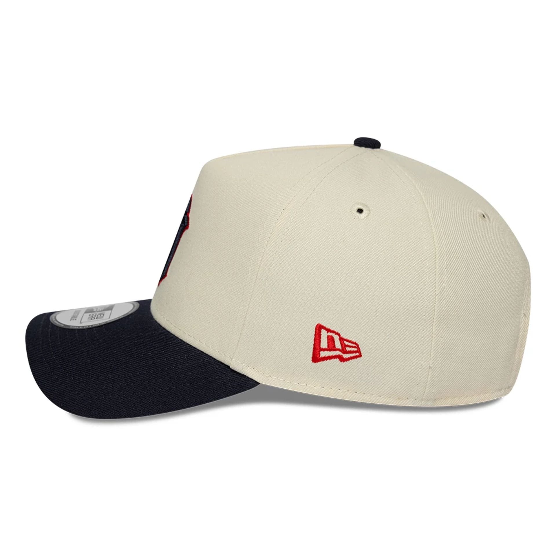 Pictured is this MLB Side Hit New York Yankees 9FORTY E-Frame cap in Cream . 6