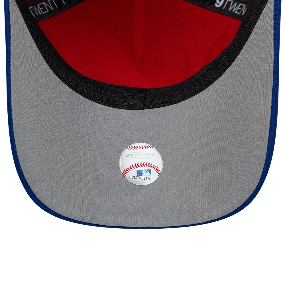 Pictured is this MLB Panel Toronto Blue Jays 9TWENTY A-Frame cap in blue. 2