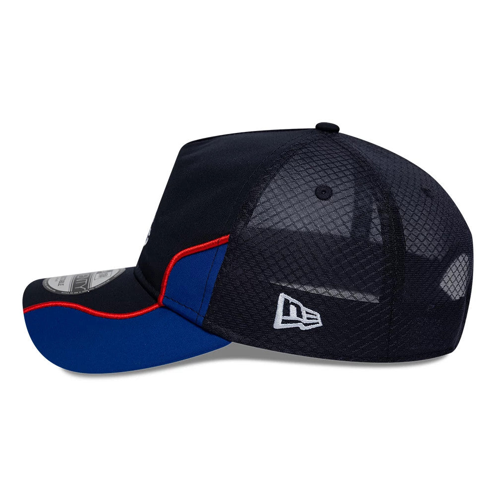 Pictured is this Retro Goal Keeper Chelsea FC Lion Crest 9TWENTY A-Frame cap in navy. 5