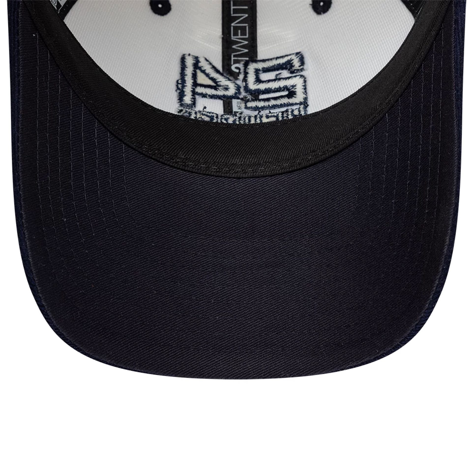 Pictured is this Contrast Cord 24HR Le Mans 9TWENTY cap in Cream. 5
