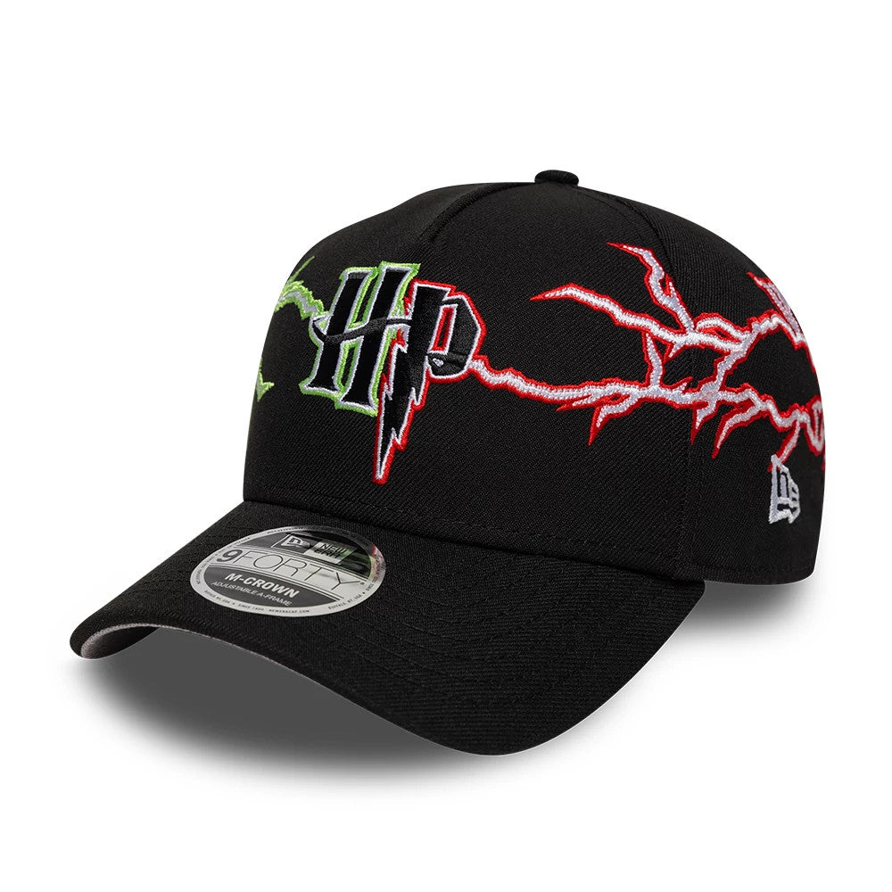 Pictured is this Harry Potter Duel 9FORTY M-Crown A-Frame cap in black. 1