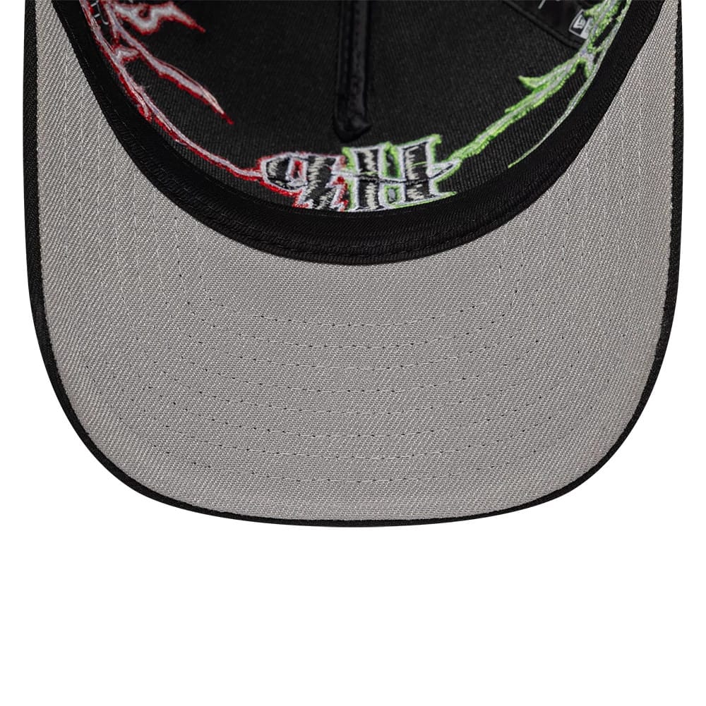 Pictured is this Harry Potter Duel 9FORTY M-Crown A-Frame cap in black. 2