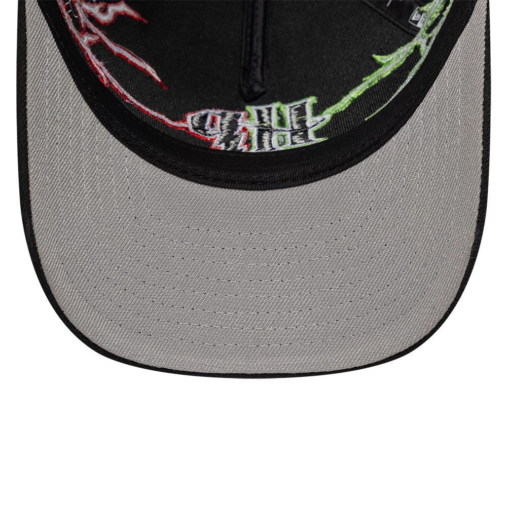 Pictured is this Harry Potter Duel 9FORTY M-Crown A-Frame cap in black. 2