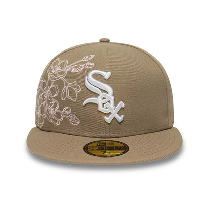 Pictured is this MLB Floral Outline Chicago White Sox 59FIFTY Fitted cap in beige. 3