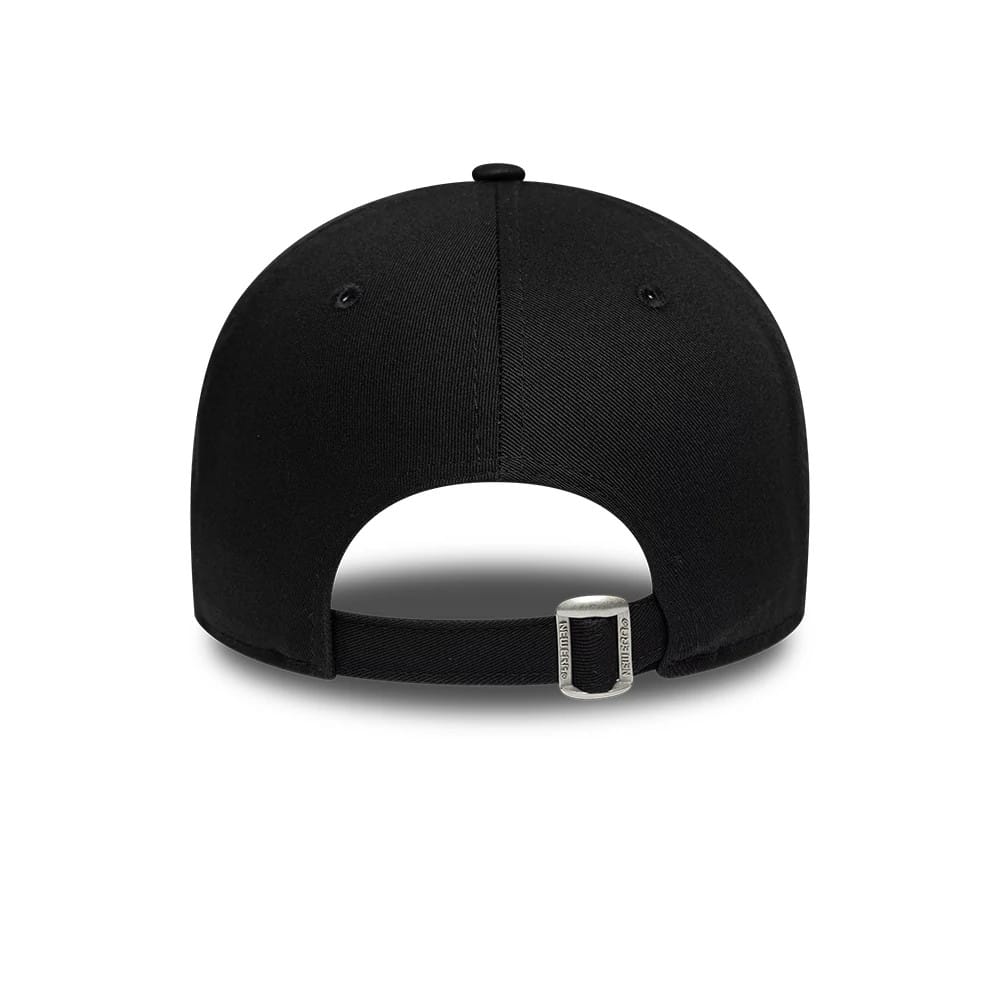 Pictured is this Lacoste X New Era 9FORTY cap in black. 6