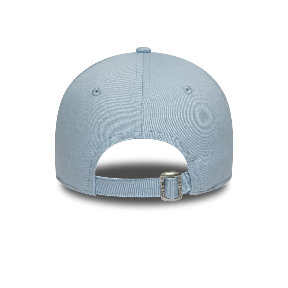Pictured is this Lacoste X New Era 9TWENTY cap in pastel blue. 4