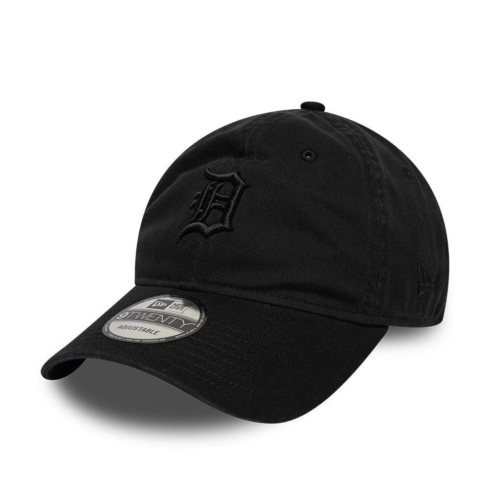 Detroit Tigers MLB Washed Midi Logo Black New Era 9TWENTY Adjustable Cap, three-quarter view showing the black raised embroidered logo on the front panel, curved visor with a 9TWENTY size sticker, and New Era flag logo on the left side.