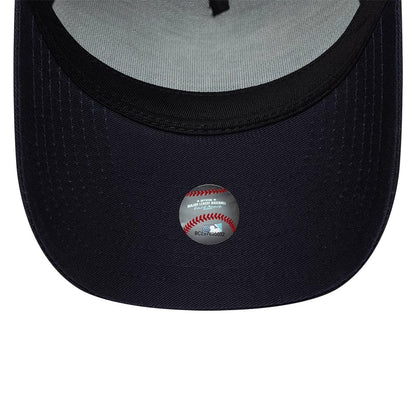 Pictured is this MLB Team Outline New York Yankees 9FORTY E-Frame cap in navy. 5