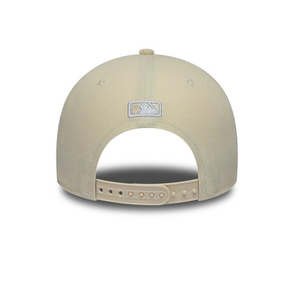Pictured is this MLB Cord Visor New York Mets 9FORTY M-Crown cap in light beige. 4