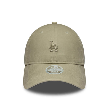 Pictured is this Womens MLB Washed PU LA Dodgers 9TWENTY cap in light beige. 2