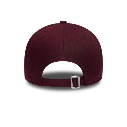 New York Yankees MLB Team Outline Dark Purple New Era 9FORTY Adjustable Cap, rear view showing a curved visor, an embroidered eyelet on each panel, and a matching dark purple strap with a buckle closure for size adjustment.