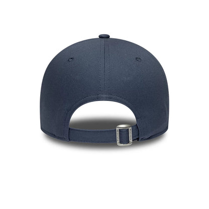Pictured is this MLB League Essential LA Dodgers 9FORTY cap in dark blue. 4