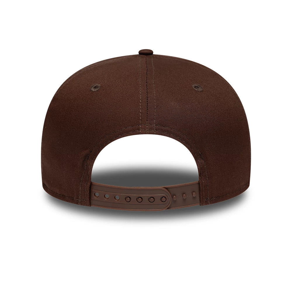 Pictured is this MLB League Essential New York Yankees 9FIFTY Original Fit cap in brown. 4