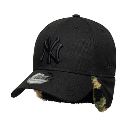 Pictured is this MLB New York Yankees 39THIRTY Downflap Stretch Fit cap in black. 2