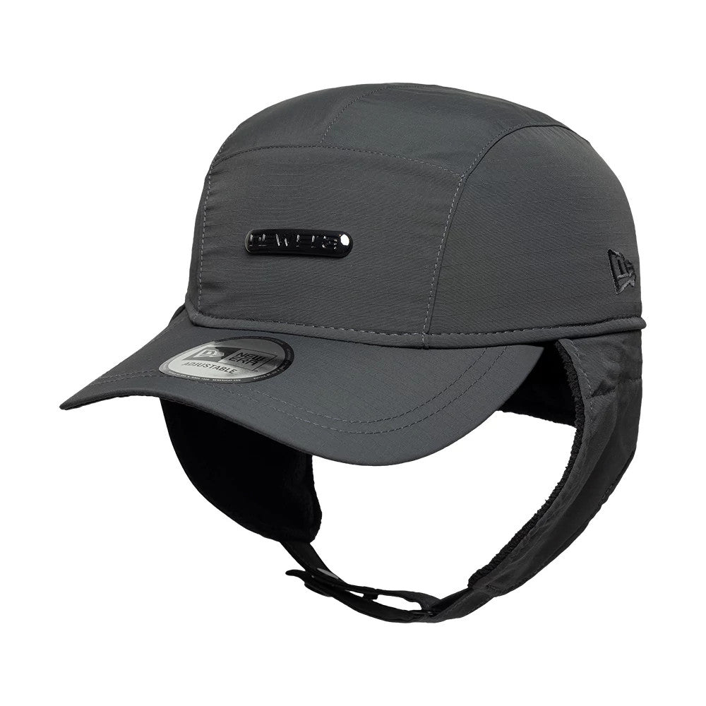 New Era Fleece Charcoal Dogear Camper Adjustable Cap, three-quarter view showing the New Era plaque on the front panel, an embroidered New Era flag logo on the left side, and a grey visor with a 9FORTY size sticker.
