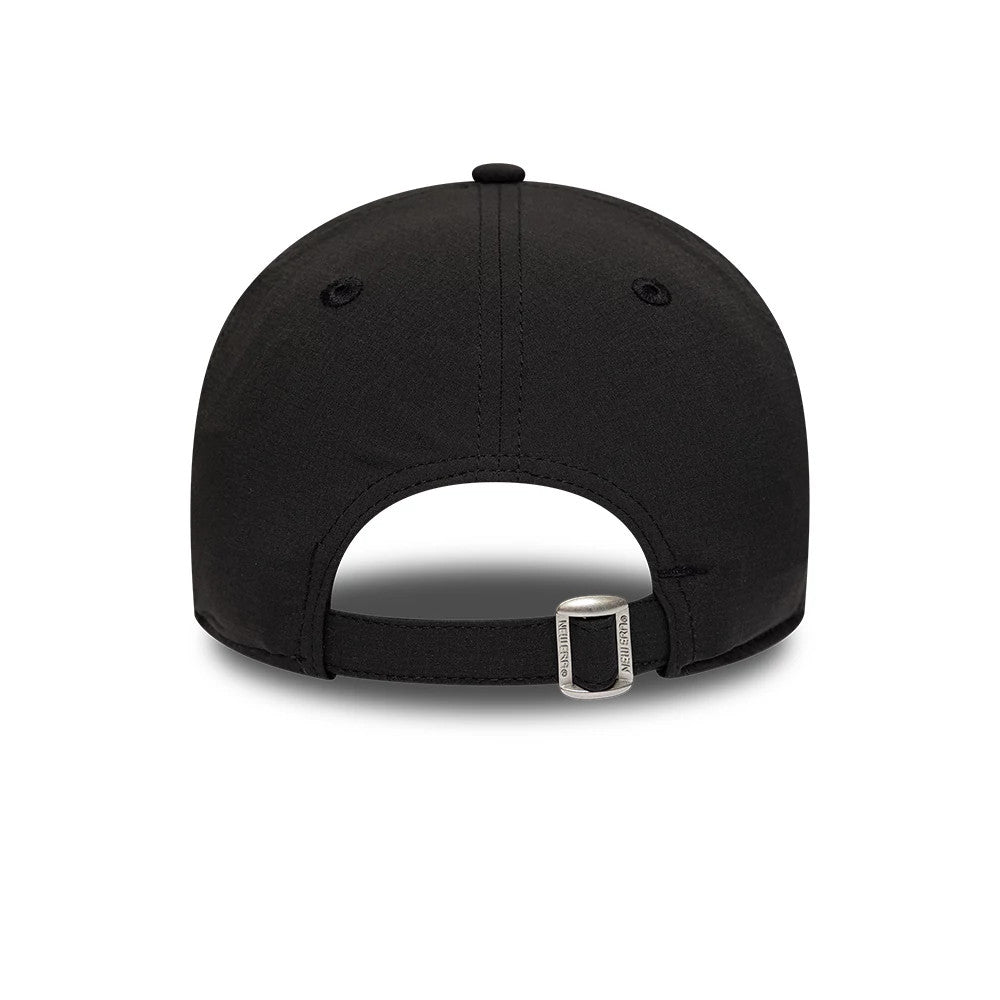 Pictured is this MLB Ripstop New York Yankees 9TWENTY cap in black. 4