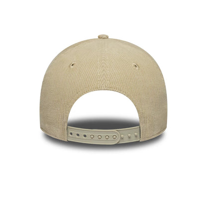 Pictured is this MLB Cord New York Yankees 9FORTY E-Frame cap in light beige. 4