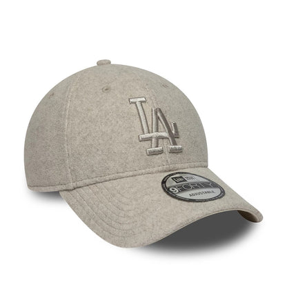 Pictured is this MLB Winter LA Dodgers 9FORTY cap in light beige. 3
