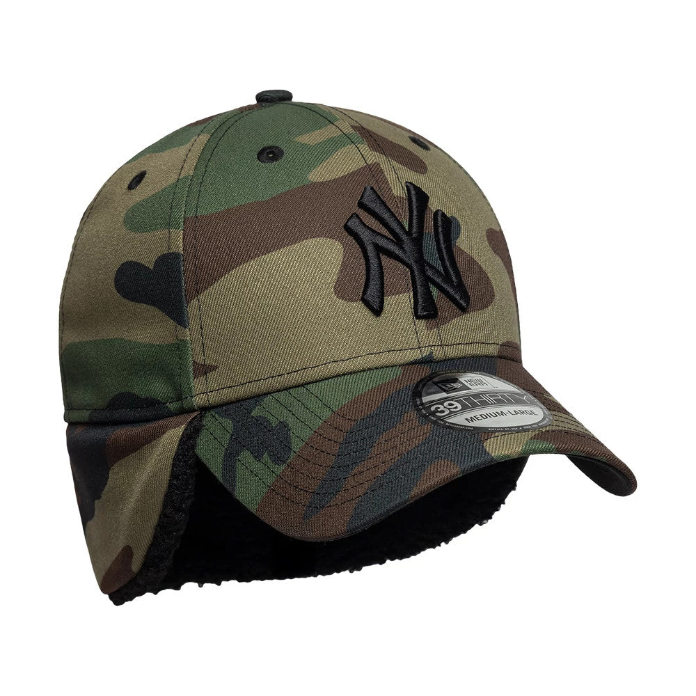 Pictured is this MLB Camo New York Yankees 39THIRTY Downflap Stretch Fit cap in black. 6