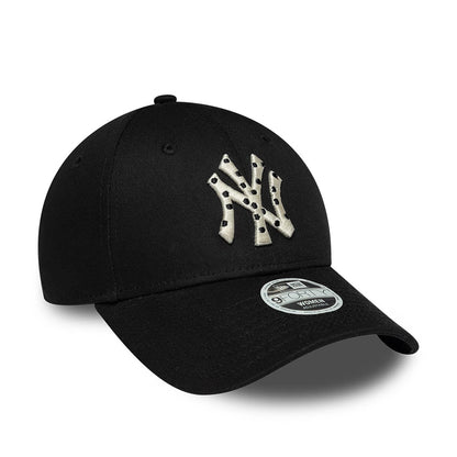 Pictured is this Womens MLB Infill New York Yankees 9FORTY cap in black. 3