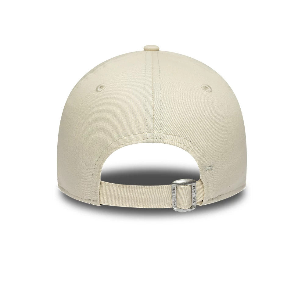 LA Dodgers Youth MLB Heart Icon Light Beige New Era 9FORTY Adjustable Cap, rear view showing the light beige strap with a buckle featuring engraved details, and the soft curved structure of the cap's crown with stitching.