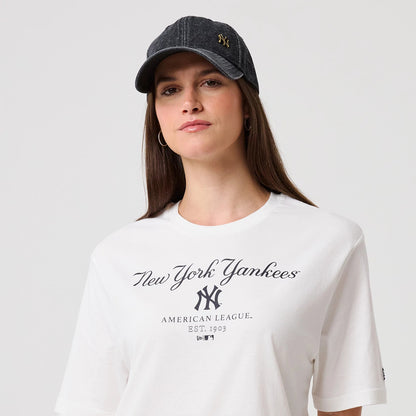 The model is wearing this MLB Linear New York Yankees T-Shirt in white. 6