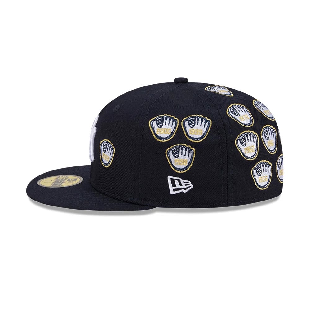 Pictured is this MLB X Spike Lee Gloves New York Yankees 59FIFTY Fitted cap in navy. 5