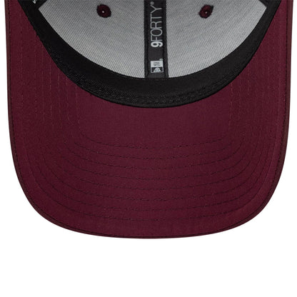 Pictured is this Dubai Abu Dhabi Air Event Sail GP 9FORTY cap in dark red. 5