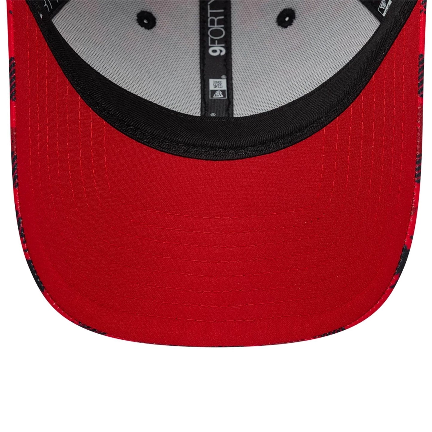 Pictured is this Canada Air Event Sail GP 9FORTY cap in red. 5