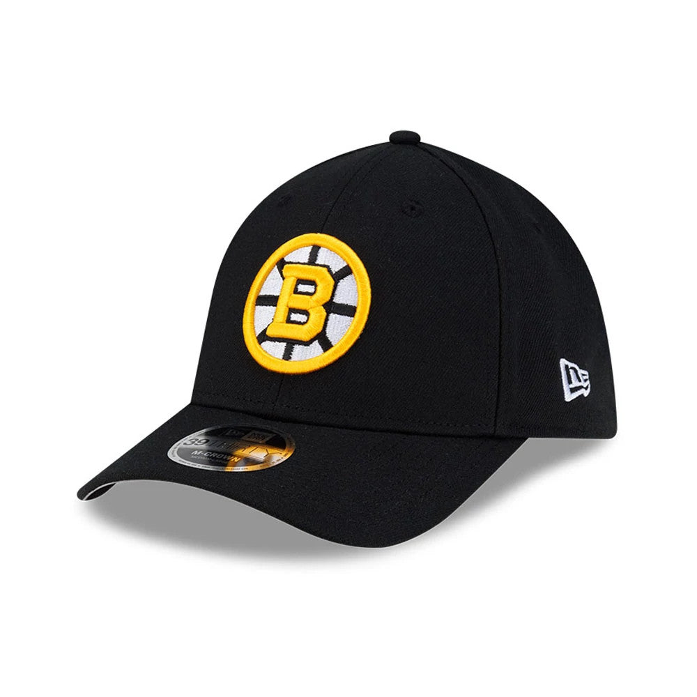 Boston Bruins NHL Team Black New Era 39THIRTY M-Crown Stretch Fit Cap, front view showing the raised yellow and white Bruins logo embroidered on the front panel, a curved black visor with a 39THIRTY size sticker.