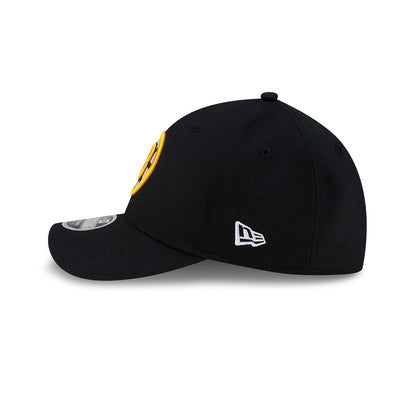 Boston Bruins NHL Team Black New Era 39THIRTY M-Crown Stretch Fit Cap, side view showing the embroidered New Era flag logo on the left side, a black curved visor with a 39THIRTY size sticker, and a structured crown with matching eyelets.