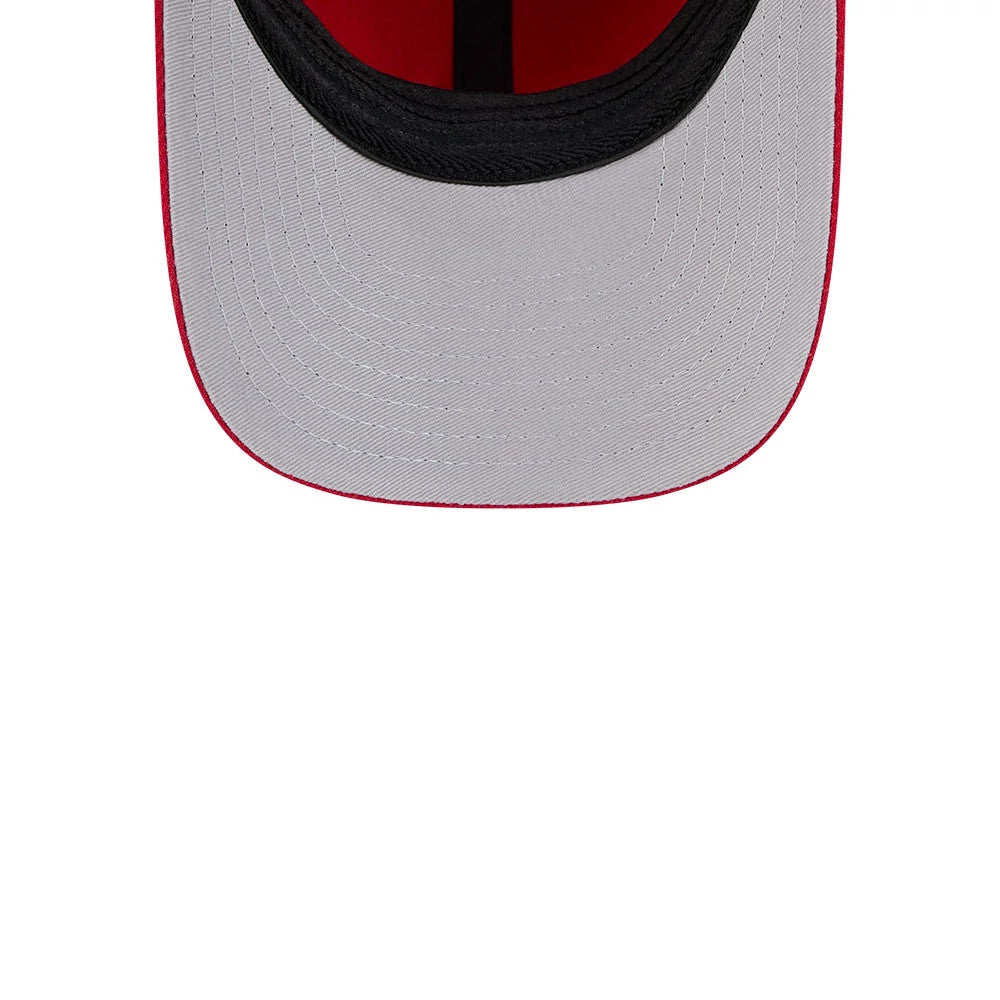 Detroit Red Wings NHL Team Red New Era 39THIRTY M-Crown Stretch Fit Cap, inside view showing a light grey undervisor, a contrasting black sweatband, and red taping, providing a glimpse of the cap's structured design.