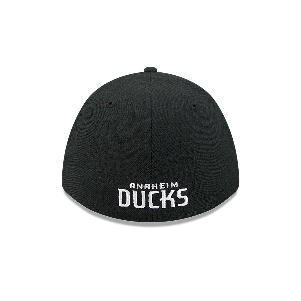 Anaheim Ducks NHL Black New Era 39THIRTY M-Crown Stretch Fit Cap, rear view showing the white embroidered Anaheim Ducks wordmark on the centre back, set against the structured black crown with matching black top button and eyelets.